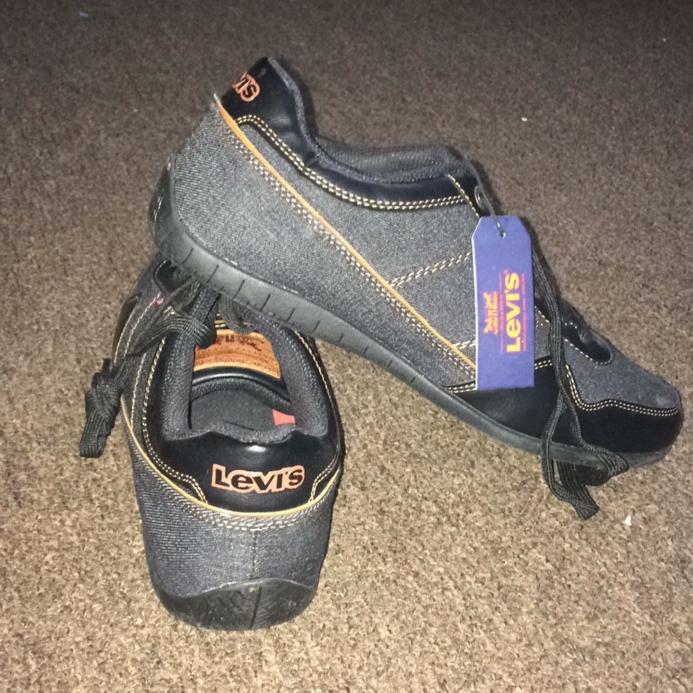 Levi shoes size 11